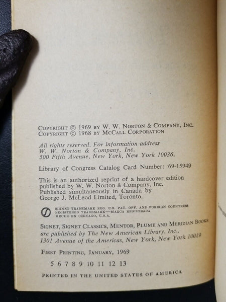 Thirteen Days by Robert Kennedy (1969) 5th Signet Paperback Cuban Missile Crisis